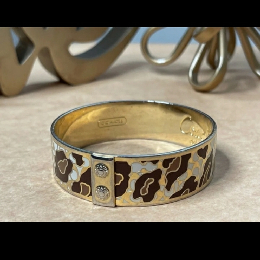 Coach Leppard Bracelet - Picture 3 of 3